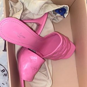 Louis Vuttion Heels